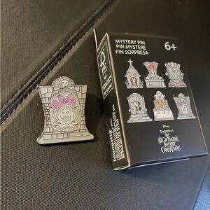 Loungefly Nightmare Before Christmas Tombstone Jack Skellington blind box pin